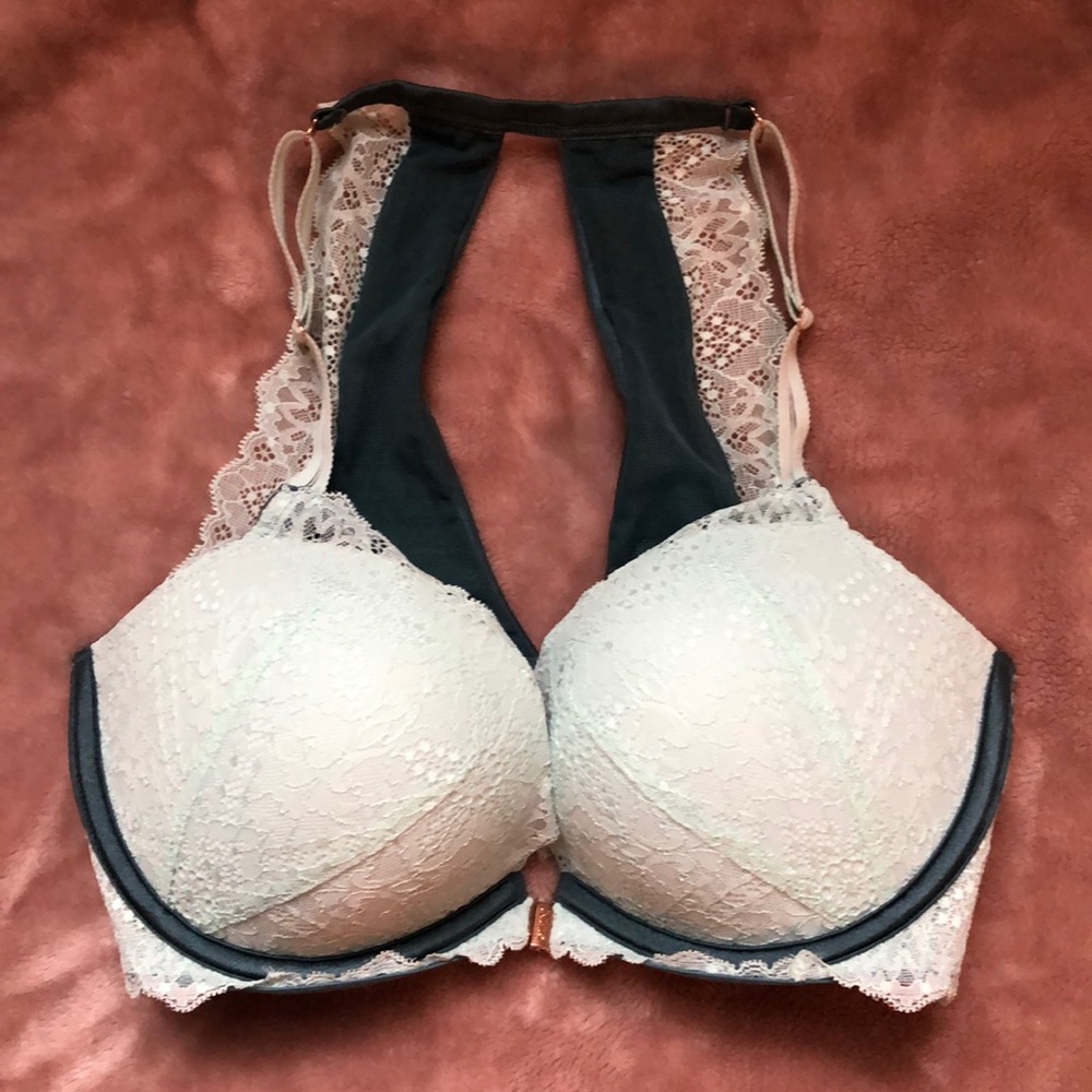 Victoria’s Secret bra/bralette